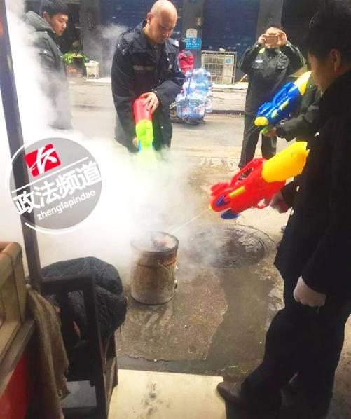 长沙城管爆料事件视频,视频揭露现场冲突瞬间  第1张